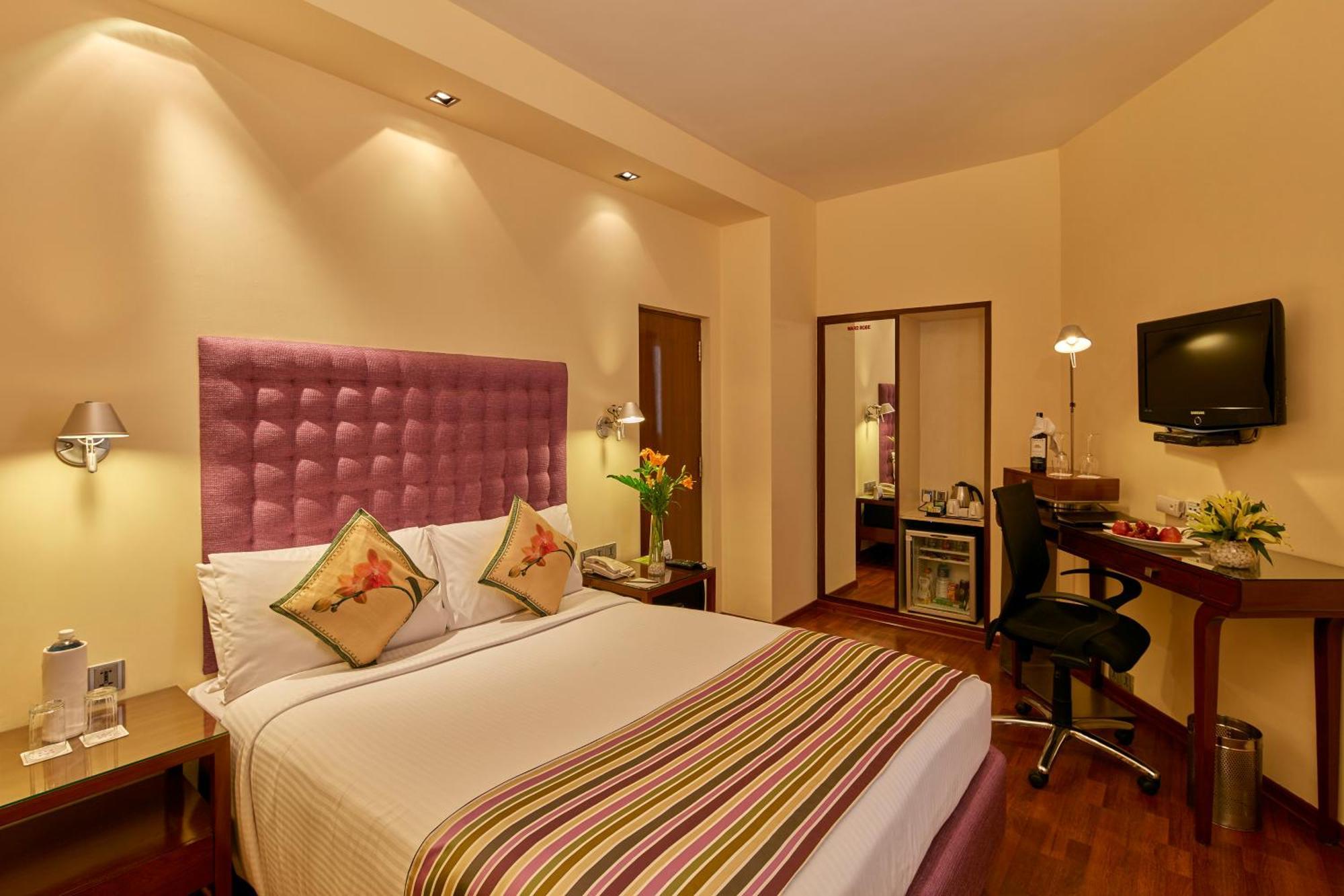Standard Room with Bathtub & 10% Discount on Food & Beverages,1277615197:JPEG
